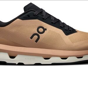 On Cloudzone - Women's
Color: Rosebrown/Black
Size: 07.5